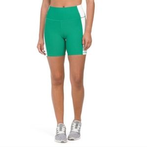 WILO The Label Rib Bike Short in EMERALD/WHITE